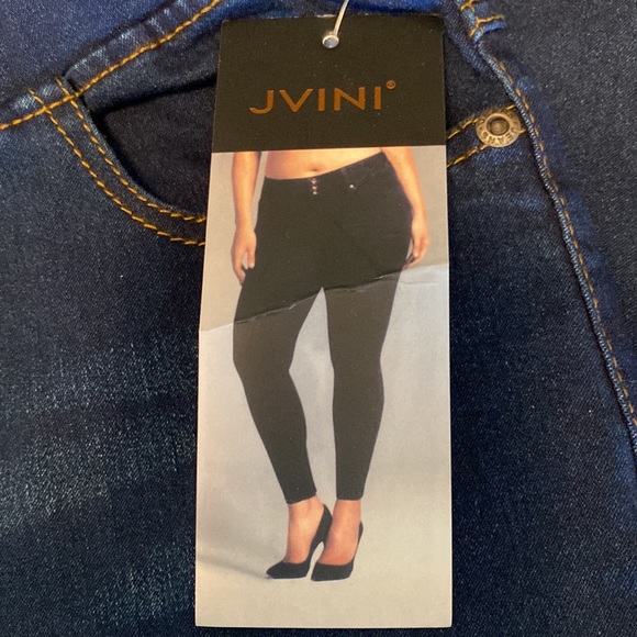 NWT denim skinny leggings. Elastic waist. - Picture 3 of 5